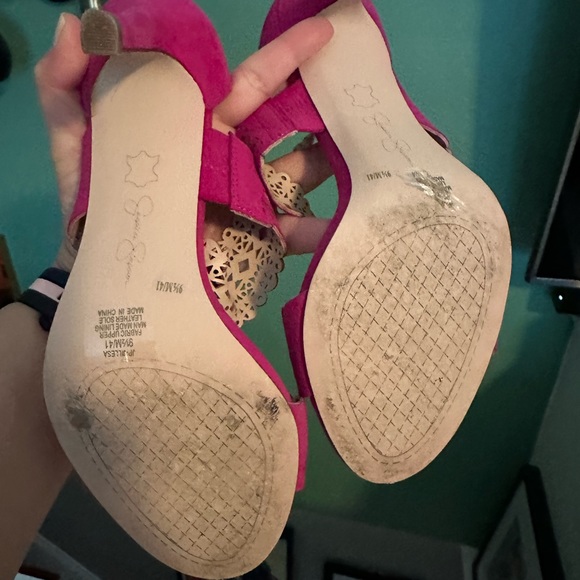 ECU 3.5 inch fuschia open toe heels - Picture 5 of 5